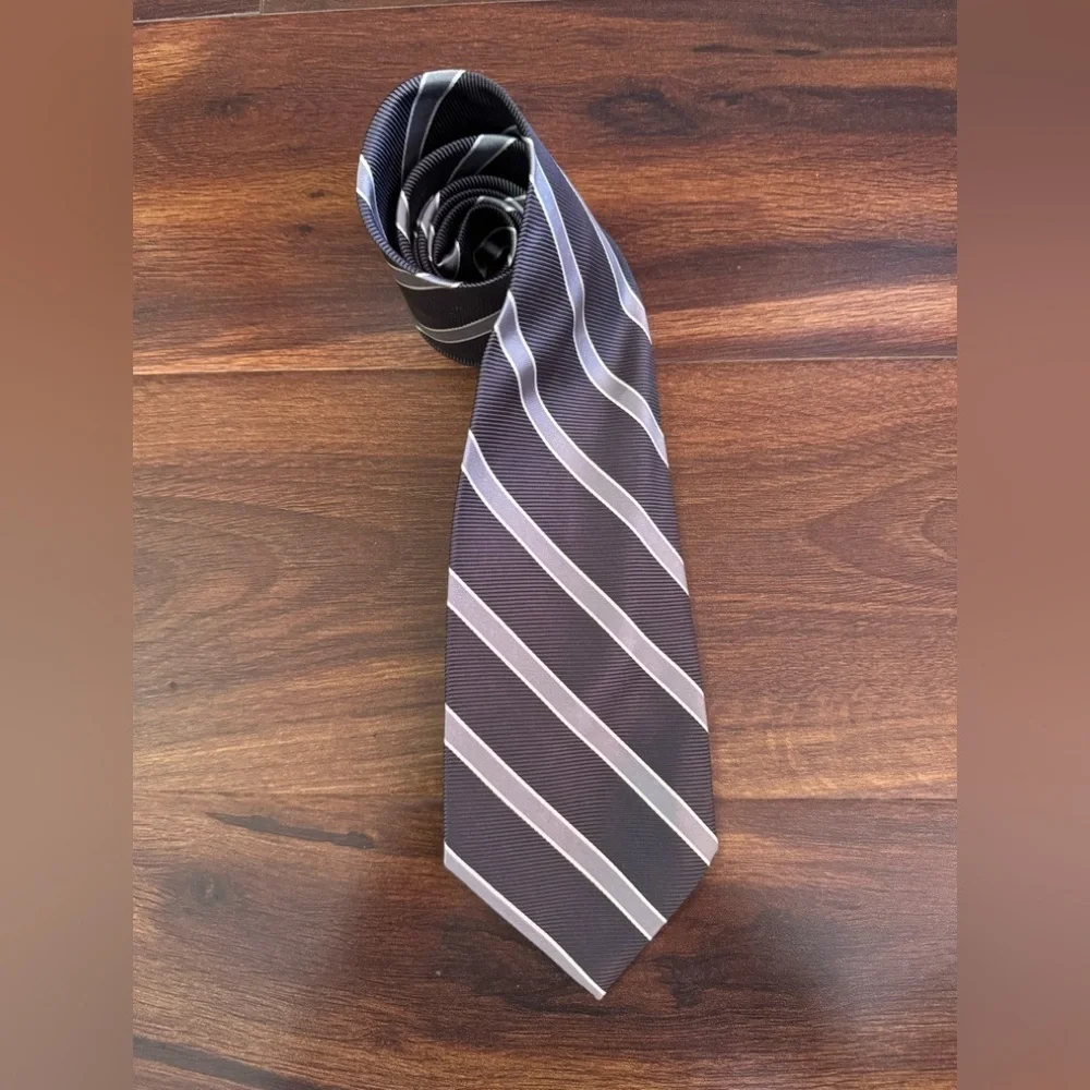 BROOKS BROTHERS “346” Classic All Silk Dark and Light Gray Formal Repp Tie